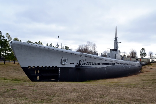 El Batfish de USS es un submarino de la Balao-clase que hundió nueve naves japonesas durante la Segunda Guerra Mundial. La nave está situada en el parque conmemorativo de la guerra del Muskogee en el Muskogee, Oklahoma.