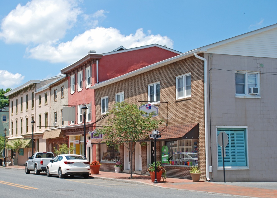 Main Street in Smyrna Delaware.