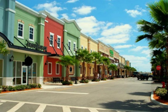 Port St Lucie Street in Florida